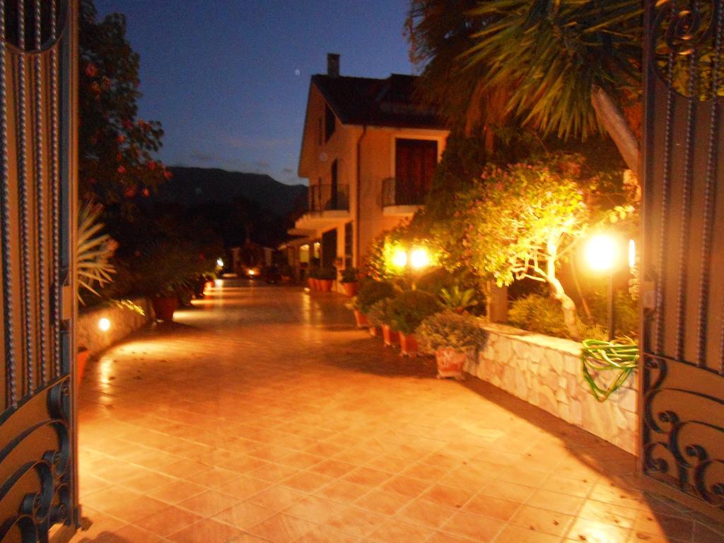 B&B Al Giardino Monreale Extérieur photo